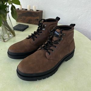 Chaps mens boots size 9.5